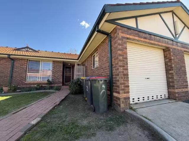 2/52 Julius Road, ROSEMEADOW Townhouse for rent Listed by One.