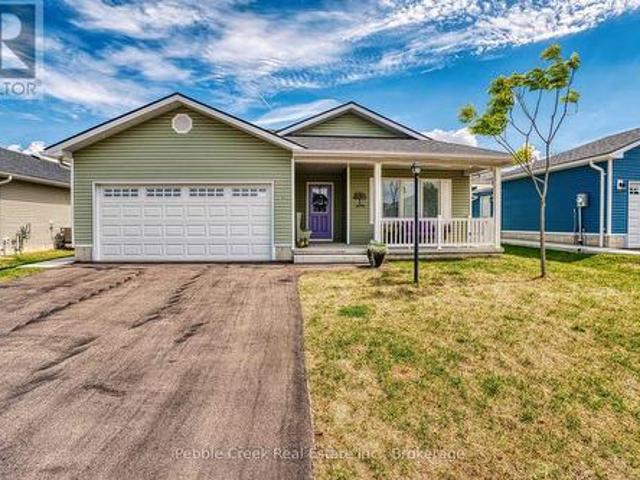 252 Lake Breeze Drive, Ashfield Colborne Wawanosh Colborne, ON, N7A 0B9 house for sale | Listing ID X13721 | Royal LePage