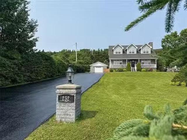 252 North Shore Highway, Gillams, NL, A2H 6B9 house for sale.
