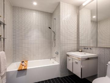 252 South Street, New York, NY