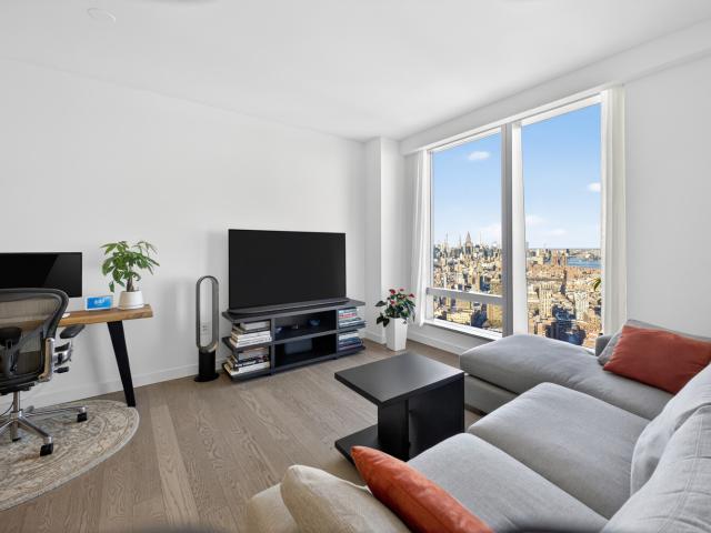 252 SOUTH Street 64G