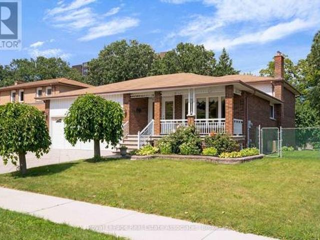2535 Privet Crescent, Mississauga, ON, L5B 2S5 house for sale | Listing ID W13700 | Royal LePage
