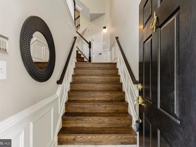 2536 Gadsby Place