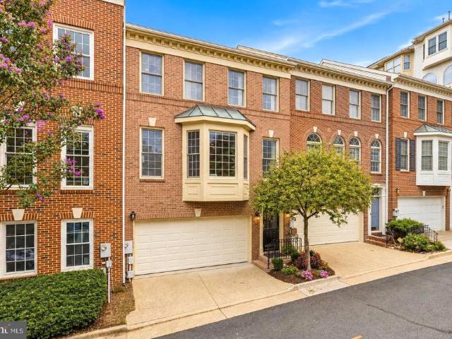 2536 Gadsby Place