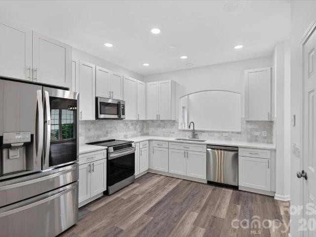2536 Thornfield Road