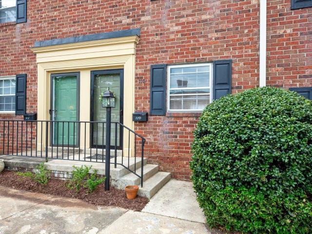 2530 E North Street # Unit 11 D