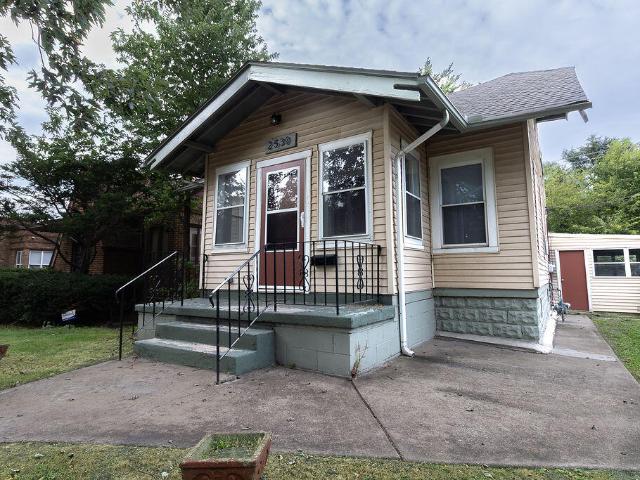 2530 W 12th