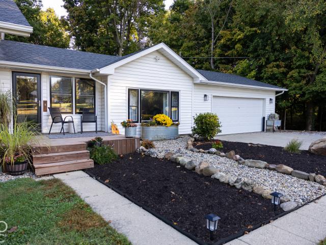 2530 W Us Highway 136