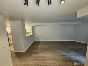 2530 15th Avenue W # 303