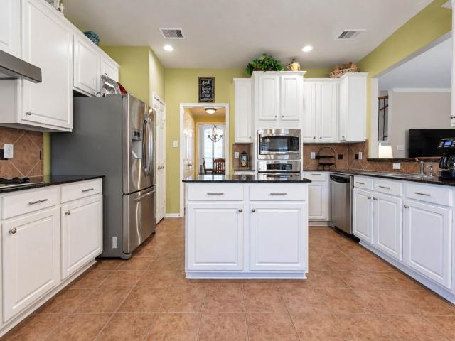 2532 Oak Dale Way