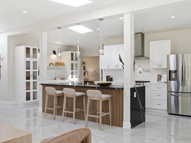 2532 Rose Way