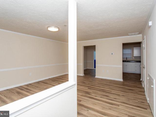 2533 Regal Place