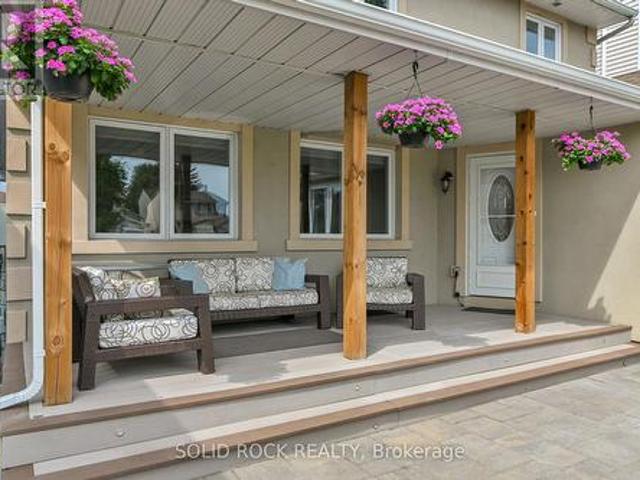 253 Cote Royale Crescent, Ottawa, ON, K1E 3L4 house for sale | Listing ID X14110 | Royal LePage