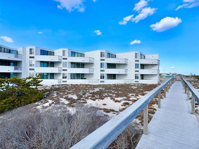 253 Dune Rd, Unit 49, Westhampton Beach, NY 11978 | MLS #977896