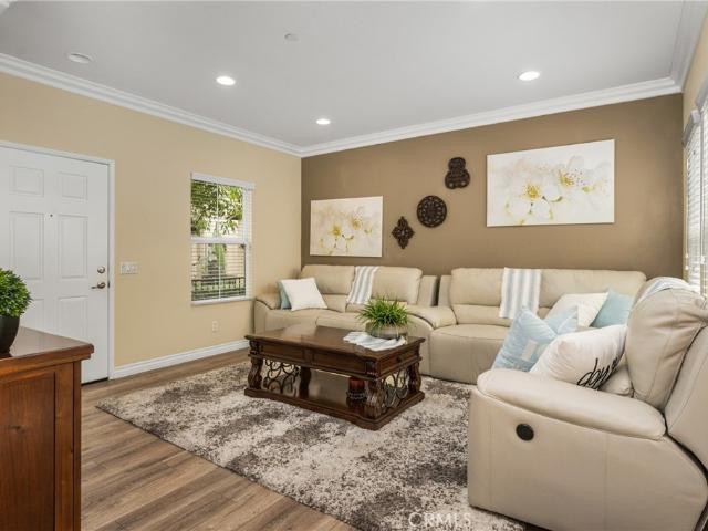 253 E Santa Fe Court