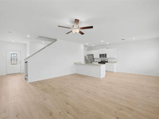 253 Fairlawn Way