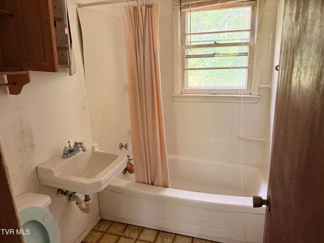 253 Old Weaver Pike
