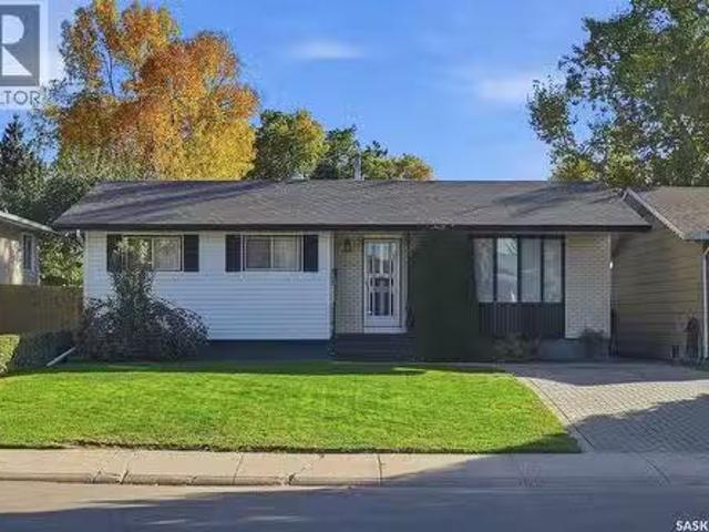 253 Laurentian Drive, Saskatoon, SK, S7H 4R8 house for sale.