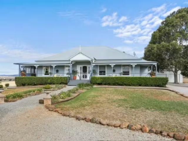 253 Meadows Lane, TIMBUMBURI House for rent Listed by Whitney.
