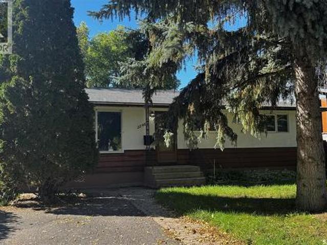 2548 Garnet Street, Regina, SK, S4T 3A5 house for sale | Listing ID SK049136 | Royal LePage