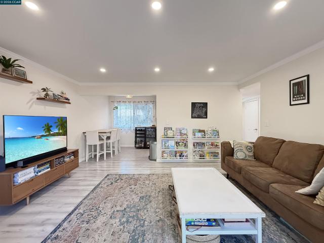 2548 Jones Rd 10