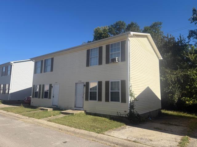 2540 Lindenhurst Loop