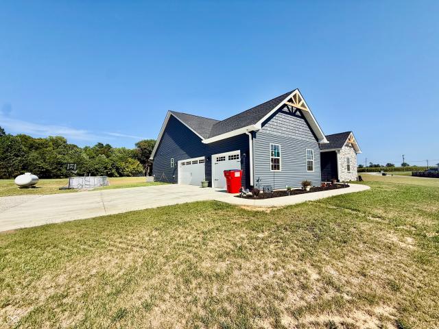 2540 W Grubb Lane