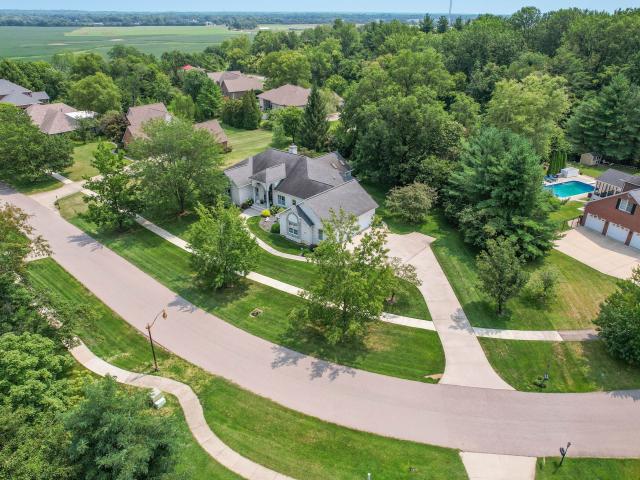 2541 W Apple Blossom Lane