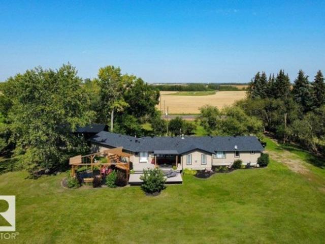 25421 Twp Road 554, Rural Sturgeon County, AB, T8R 2G7 house for sale | Listing ID E4469 | Royal LePage