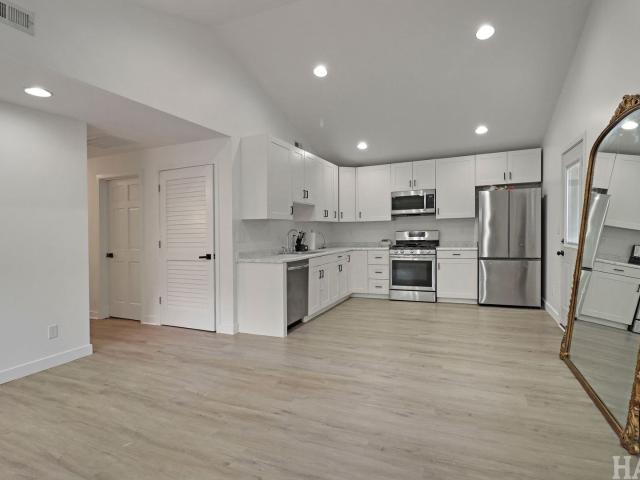25425 W Arcade Drive