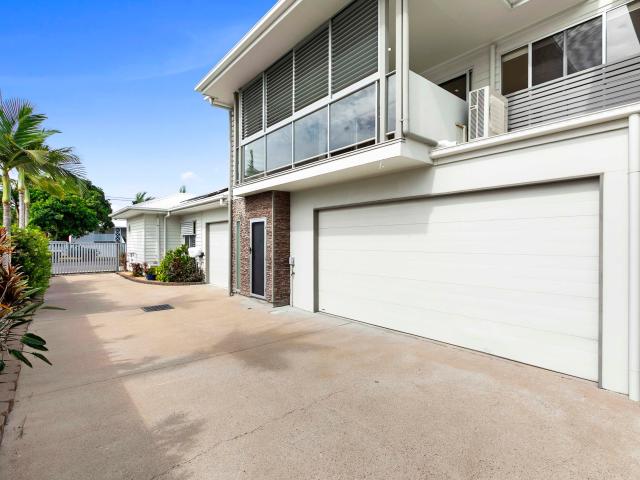 2/542 Esplanade Urangan, QLD 4655