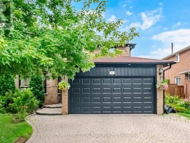 2542 Pollard Drive, Mississauga, ON, L5C 3H1 house for sale | Listing ID W13825 | Royal LePage