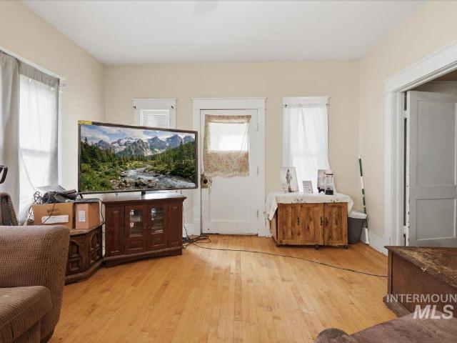 25432 Fern Lane