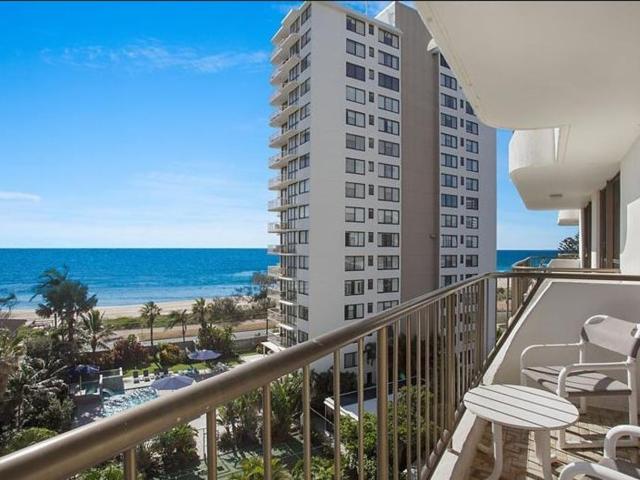 25/4 Britannia AvenueBroadbeach QLD 4218, Australia