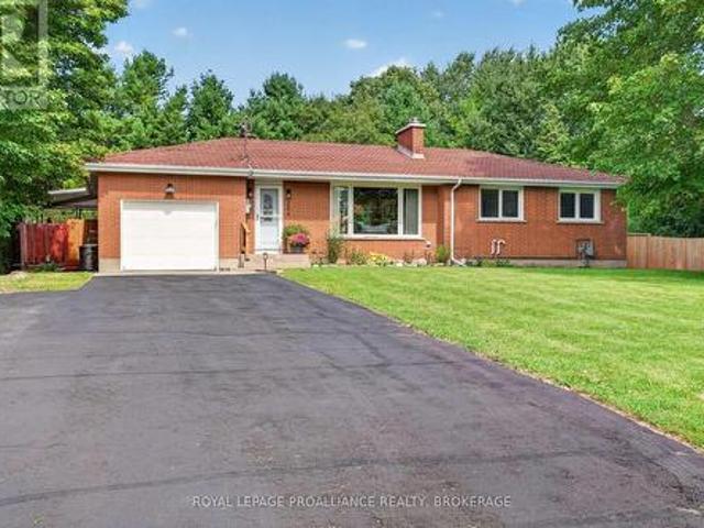 254 Gore Road, Kingston. East Incl Barret Crt, ON, K7L 0C3 house for sale | Listing ID X13801 | Royal LePage