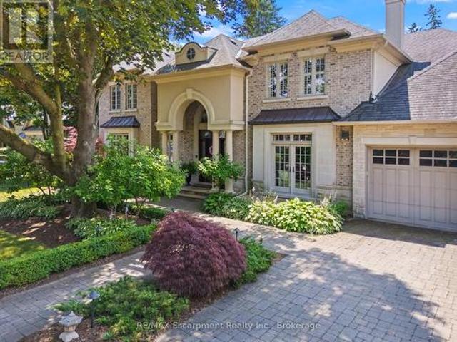 254 Donessle Drive, Oakville Oo Old Oakville, ON, L6J 3Y6 house for sale | Listing ID W14110 | Royal LePage