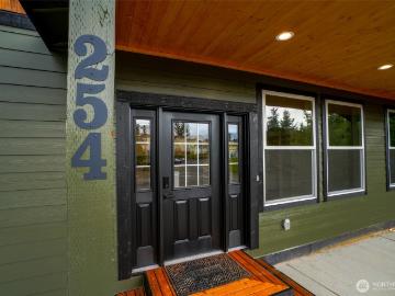 254 Skylar Way, Eatonville, WA 98328 | MLS #2545