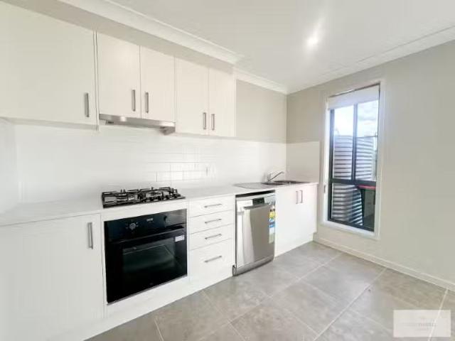2/54 Station Street, Kootingal House for rent Listed by Nina.