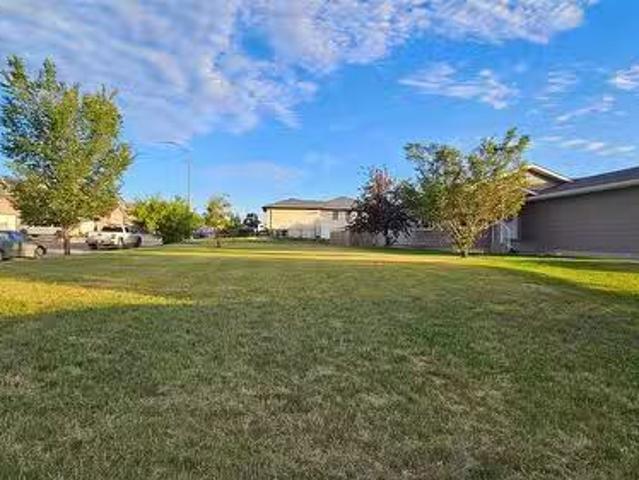 254 Wellington Drive, Moose Jaw, SK, S6K 0A1 vacant land for.