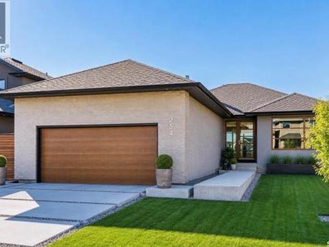 254 Whalley Crescent, Saskatoon, SK, S7T 0P1 house for sale | Listing ID SK037972 | Royal LePage