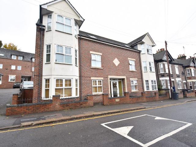 254A High Town Road, Luton, Bedfordshire LU2, 1 bed flat to rent, £975 pcm | PrimeLocation