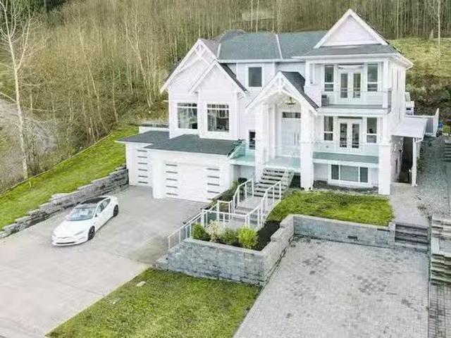 25540 Godwin Drive, Maple Ridge, BC, V2W 1G9 Luxury Single F.