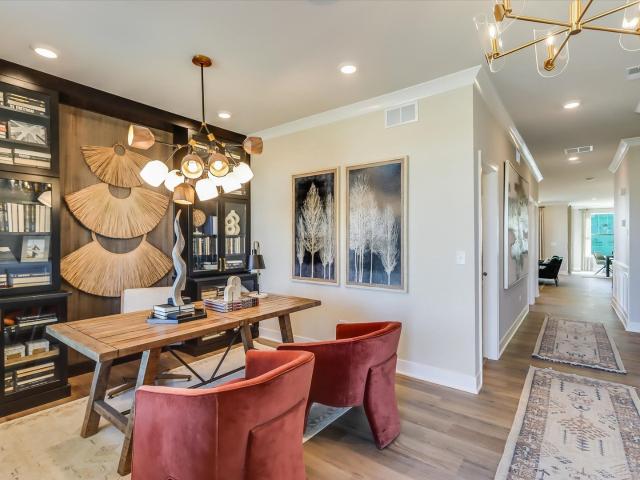 25542 W Alabaster Circle