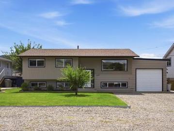 2555 Glenview Avenue, Kamloops, BC, V2B 4L5 house for sale | Listing ID 10391 | Royal LePage