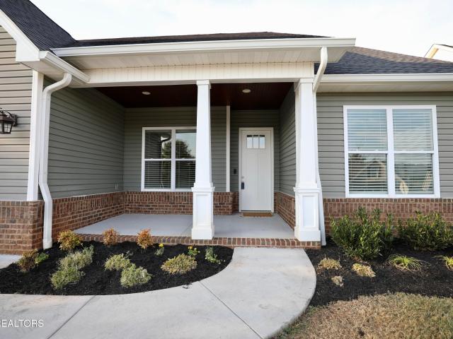 2555 Kings Mountain Lane