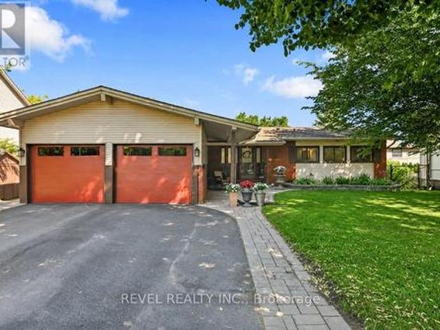 2555 Regina Street, Ottawa, ON, K2B 6X4 house for sale | Listing ID X13794 | Royal LePage