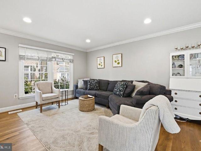 2556 S Arlington Mill Dr # 3