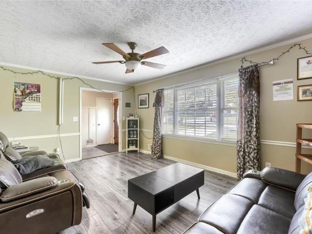 2558 Kings Way