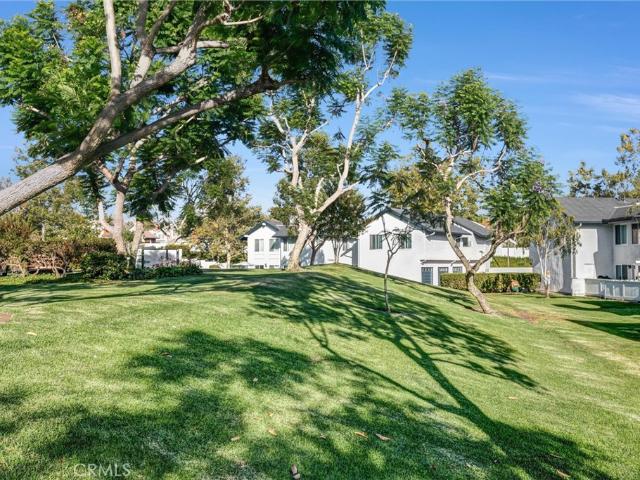 25594 Paseo La Cresta