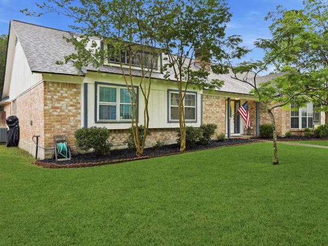 25506 Many Oak Drive